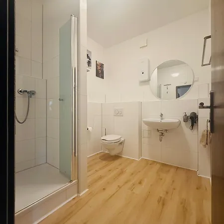 Apartamento Emilbnb In Der Monheimer Strasse *