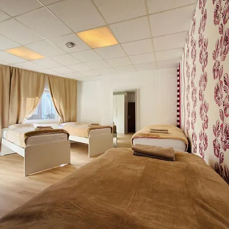 Emilbnb In Der Monheimer Strasse *