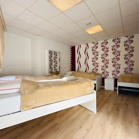 Emilbnb In Der Monheimer Strasse Apartamento Monheim am Rhein