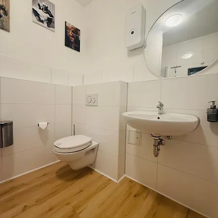 דירה Emilbnb In Der Monheimer Strasse Monheim am Rhein