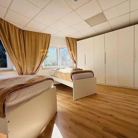 Emilbnb In Der Monheimer Strasse Apartamento