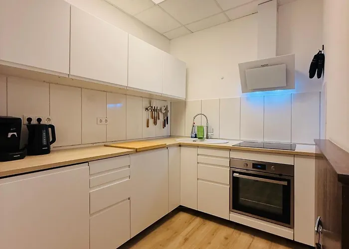 Emilbnb In Der Monheimer Strasse *