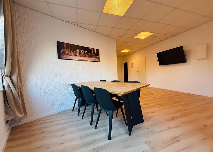 Emilbnb In Der Monheimer Strasse * Monheim am Rhein