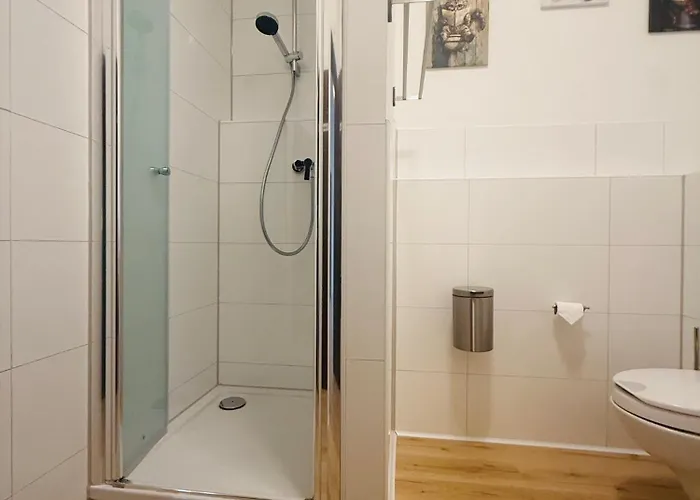 Daire Emilbnb In Der Monheimer Strasse Monheim am Rhein